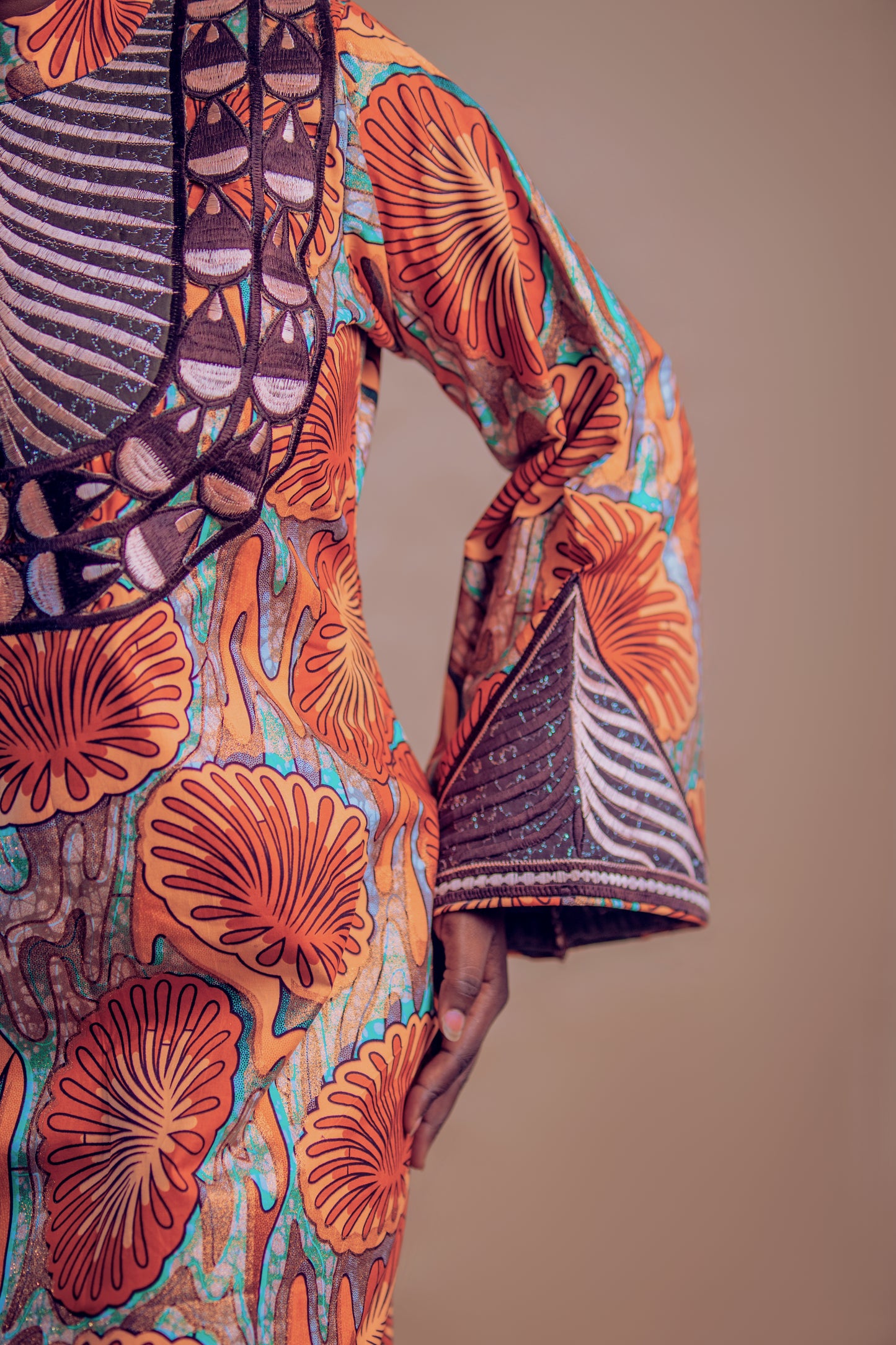EXCLUSIVE STRAIGHT EMBROIDERY DRESS