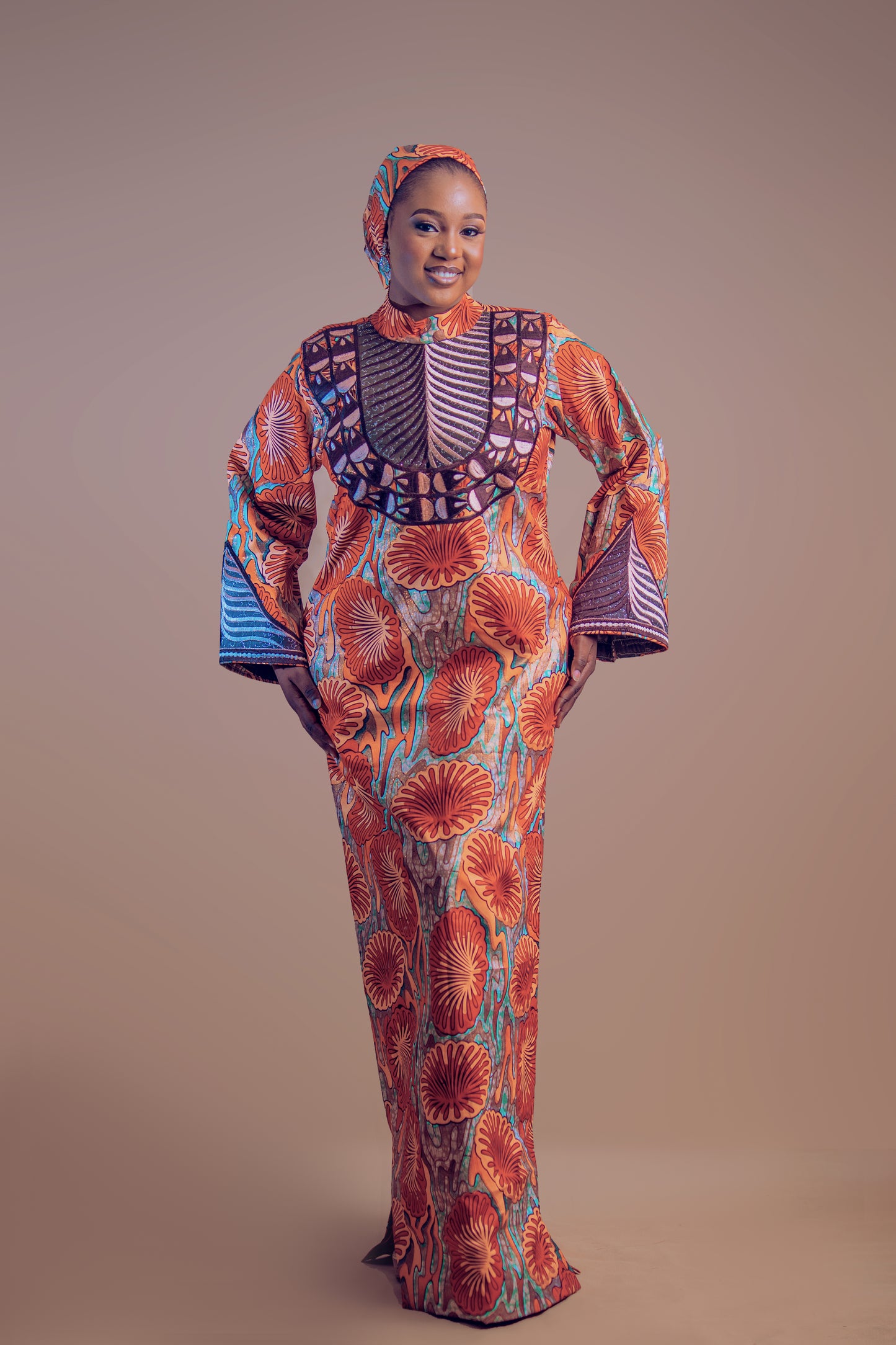 EXCLUSIVE STRAIGHT EMBROIDERY DRESS
